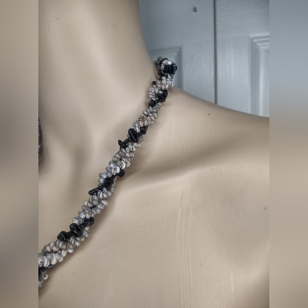 Black & Gray Beaded Statement Necklace Boho Tassel Pendant Fashion Jewelry - Picture 5 of 5